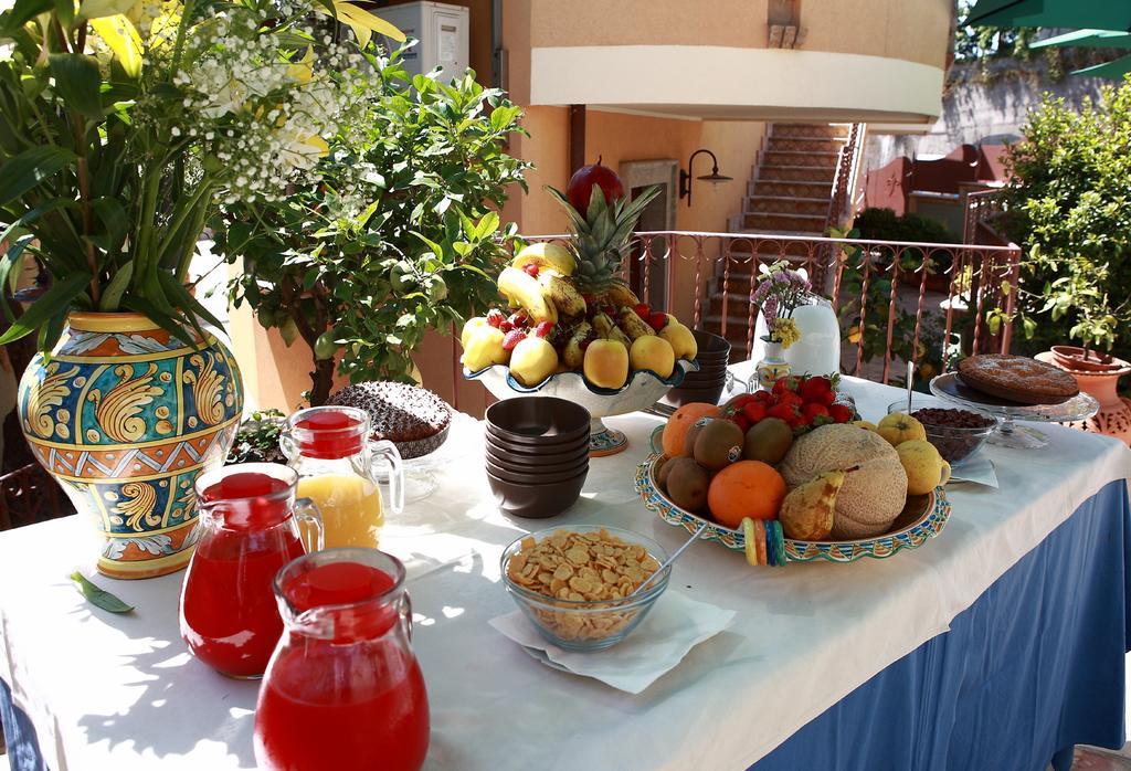 Villa Cristina Giardini Naxos Eksteriør bilde