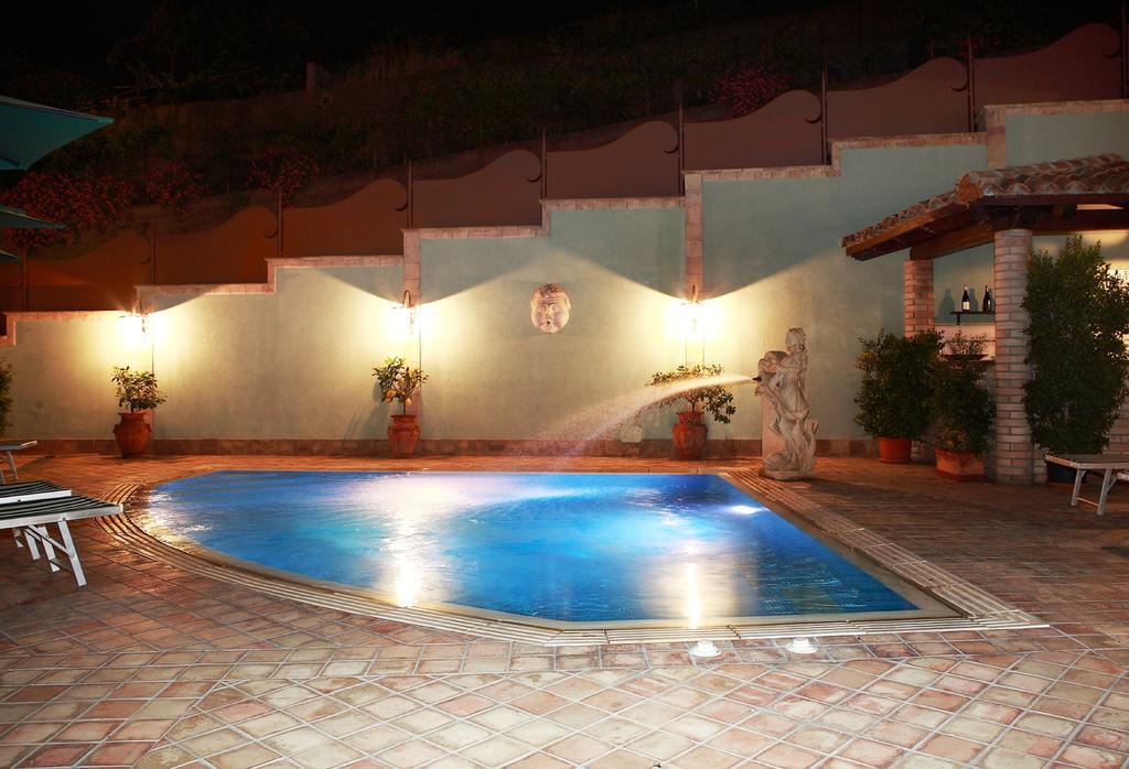 Villa Cristina Giardini Naxos Eksteriør bilde