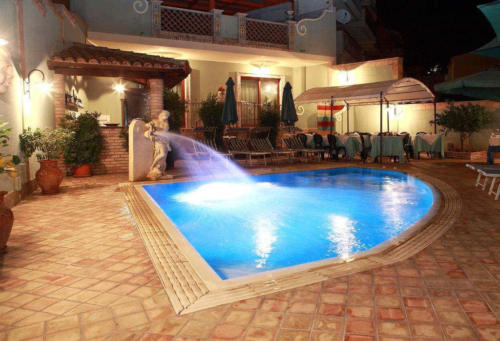 Villa Cristina Giardini Naxos Eksteriør bilde