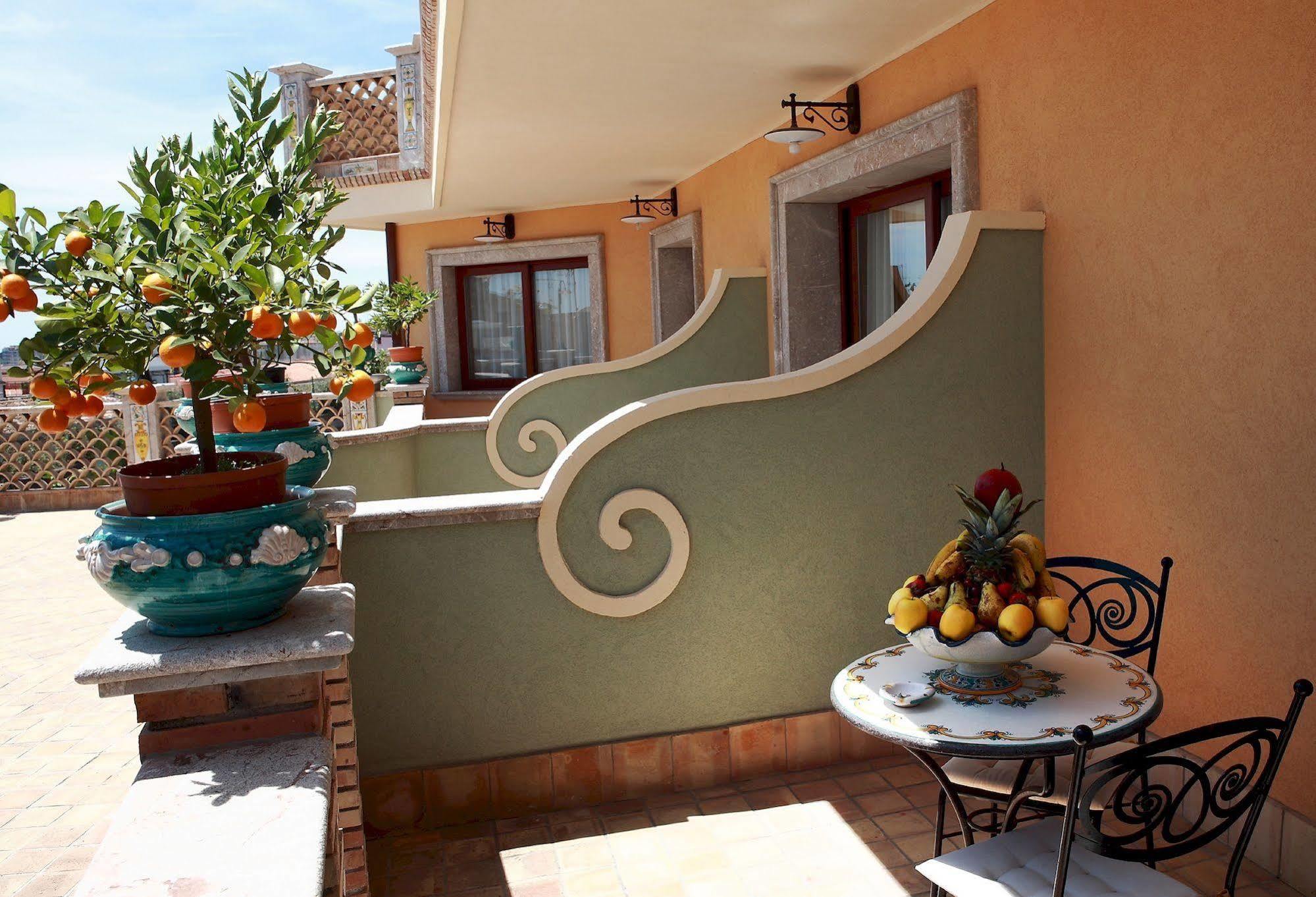 Villa Cristina Giardini Naxos Eksteriør bilde