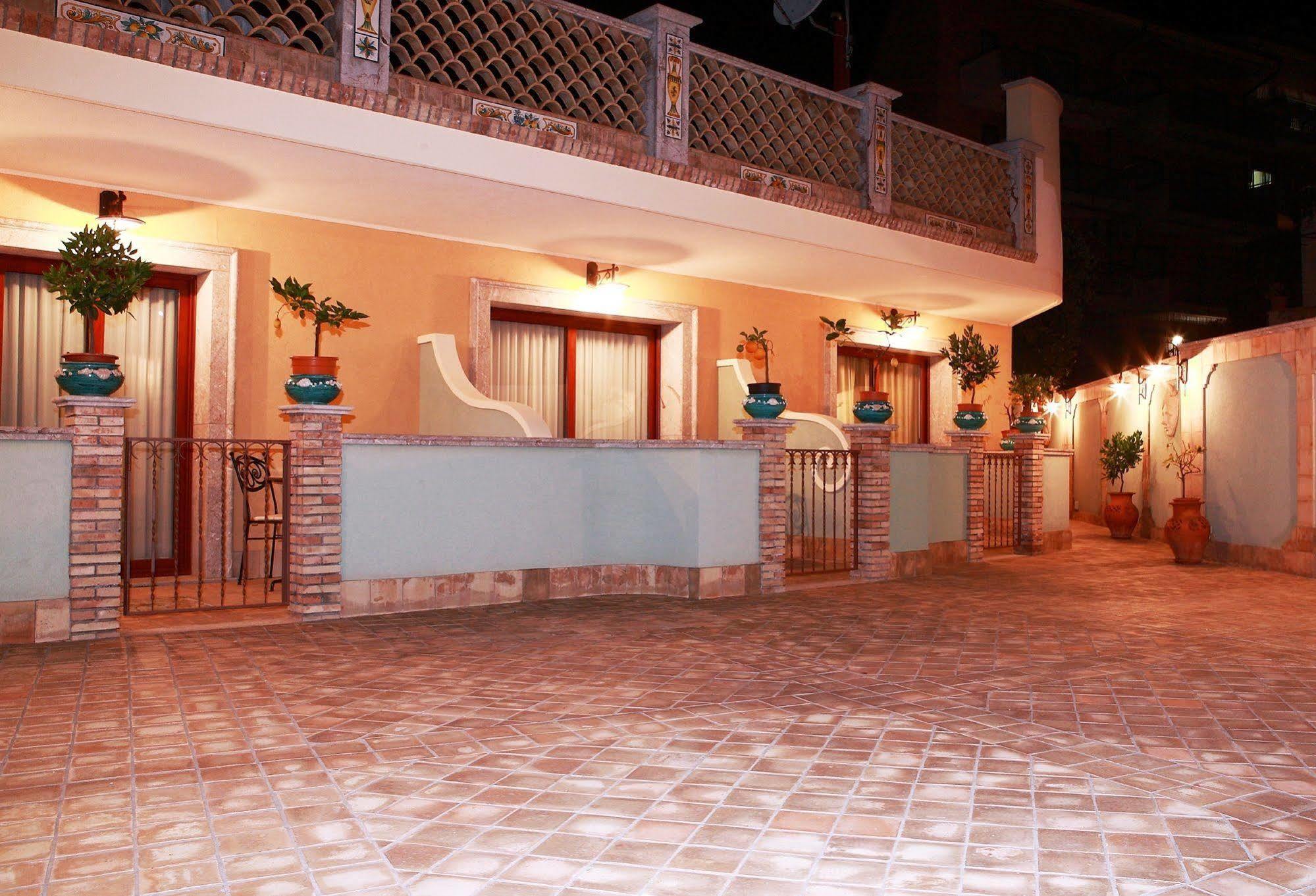 Villa Cristina Giardini Naxos Eksteriør bilde