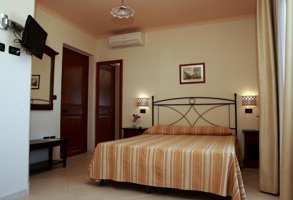 Villa Cristina Giardini Naxos Eksteriør bilde